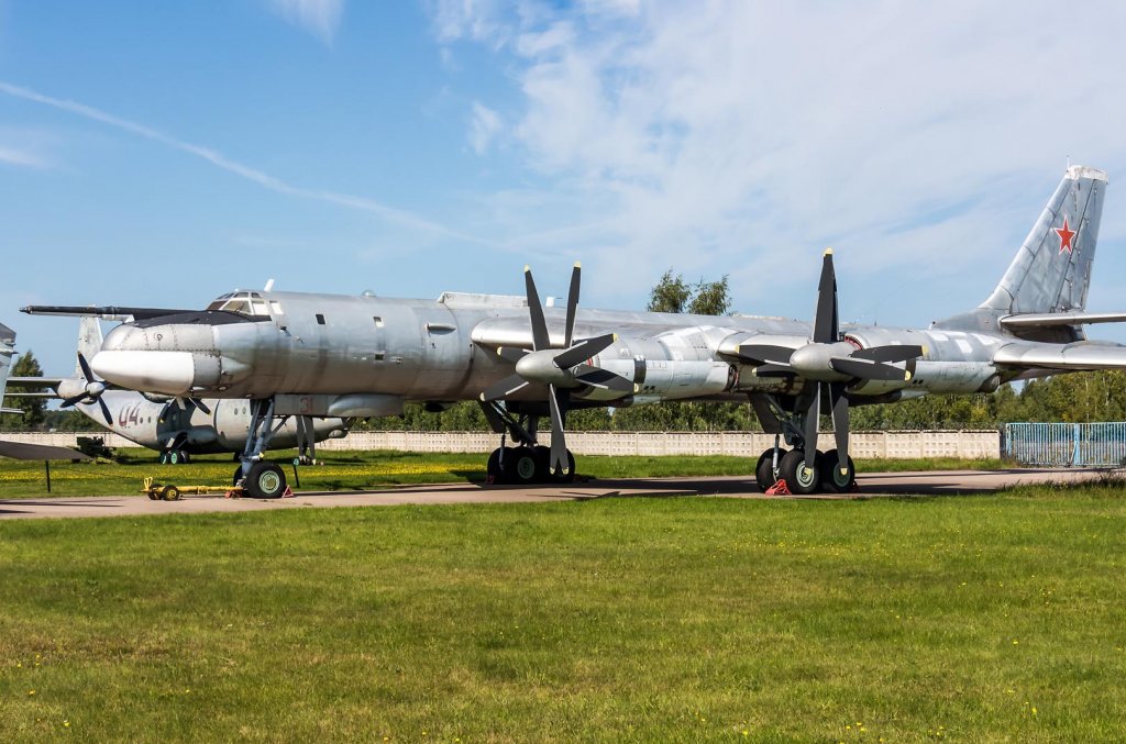 Tu-95 (9).jpg