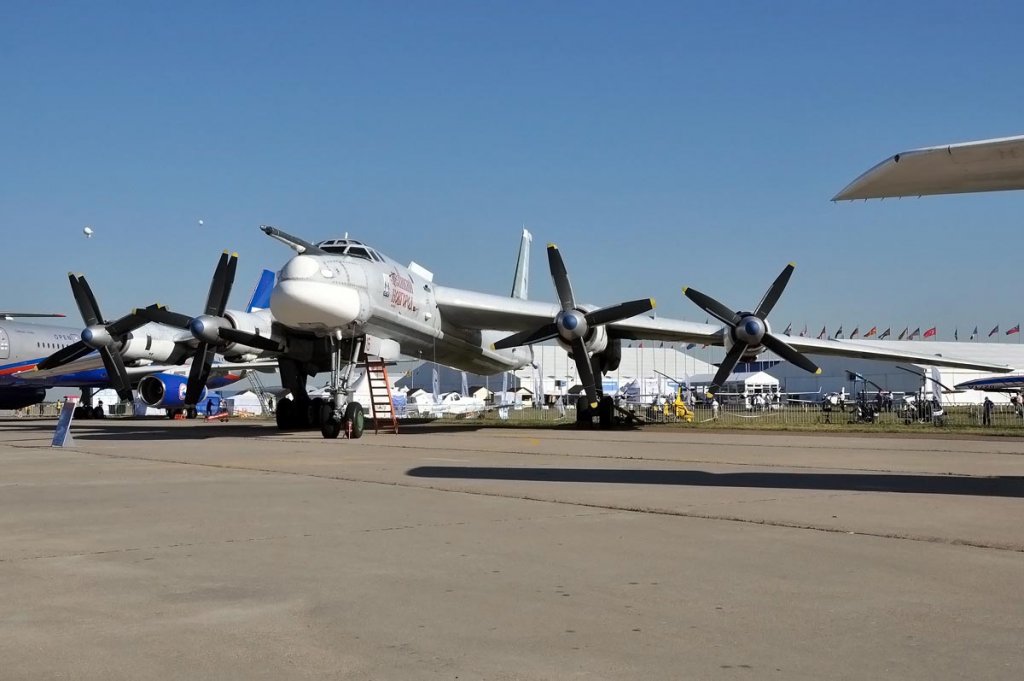 Tu-95 (11).jpg