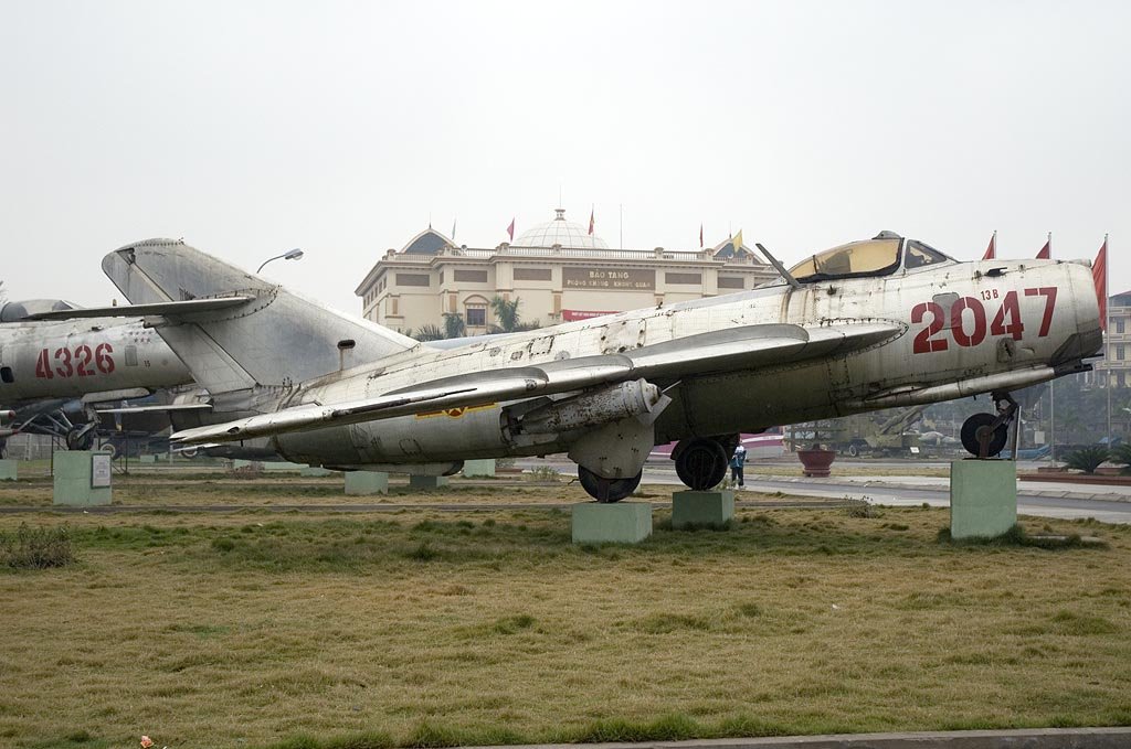 MiG-17 (2_3).jpg
