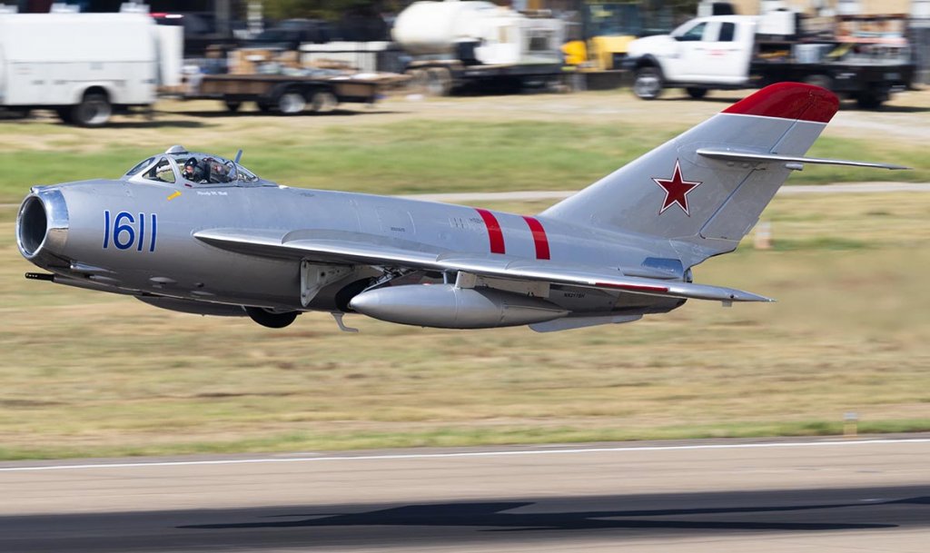 MiG-17 (5_2).jpg