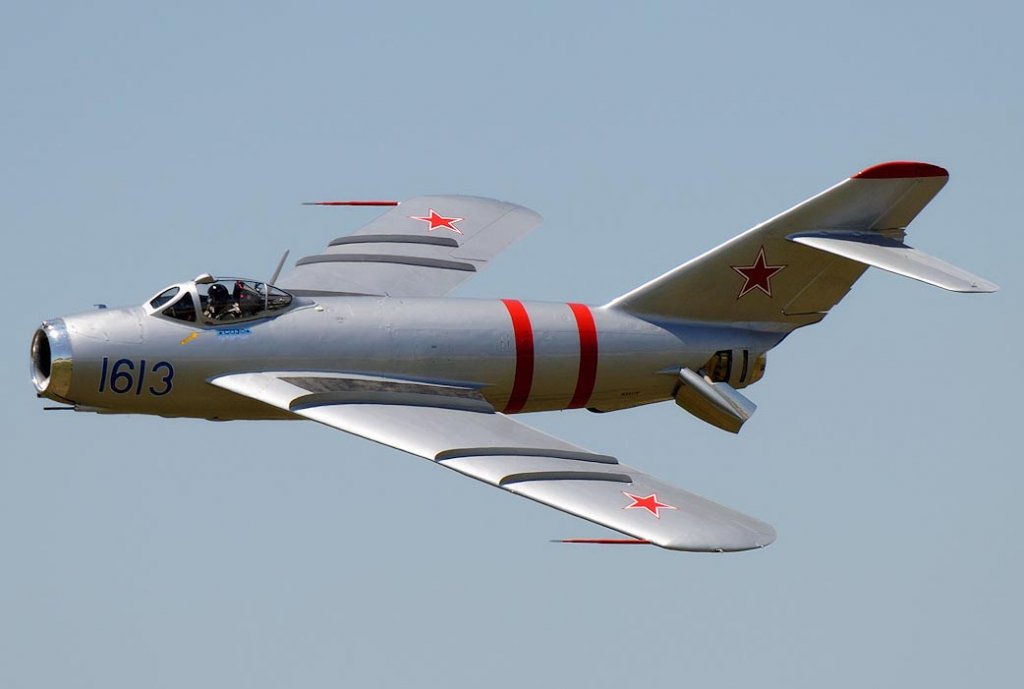 MiG-17 (12a).jpg