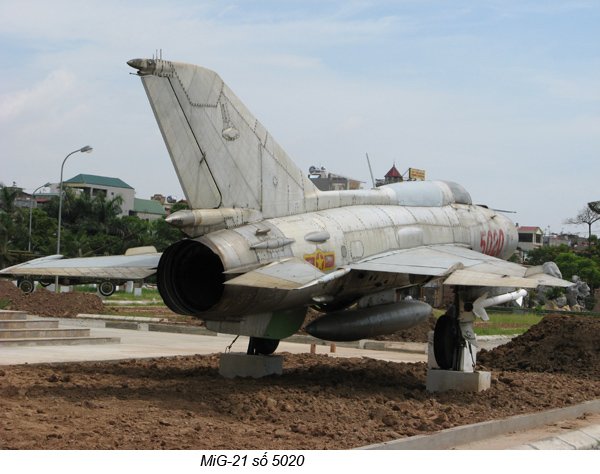 MiG-21 (5_5).jpg