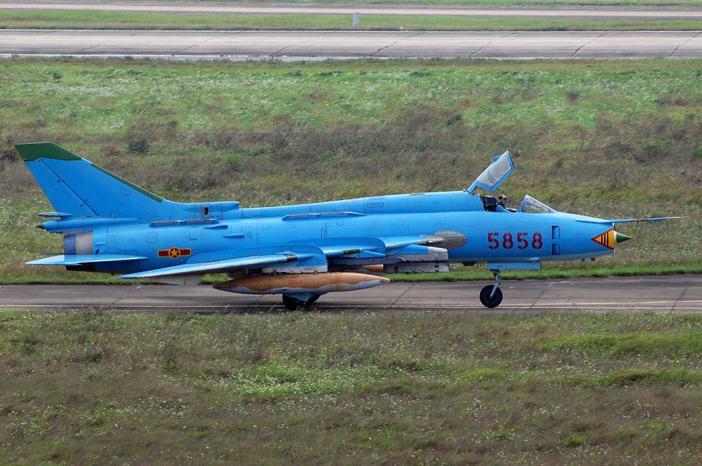 Su-22 (3).jpg