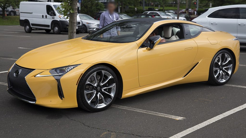 1200px-2019_Lexus_LC500_(yellow),_front_left_(Greenwich_2019).jpg