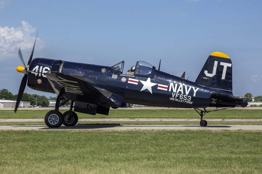 F4U Corsair (4).jpg