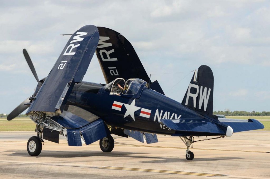 F4U Corsair (6).jpg