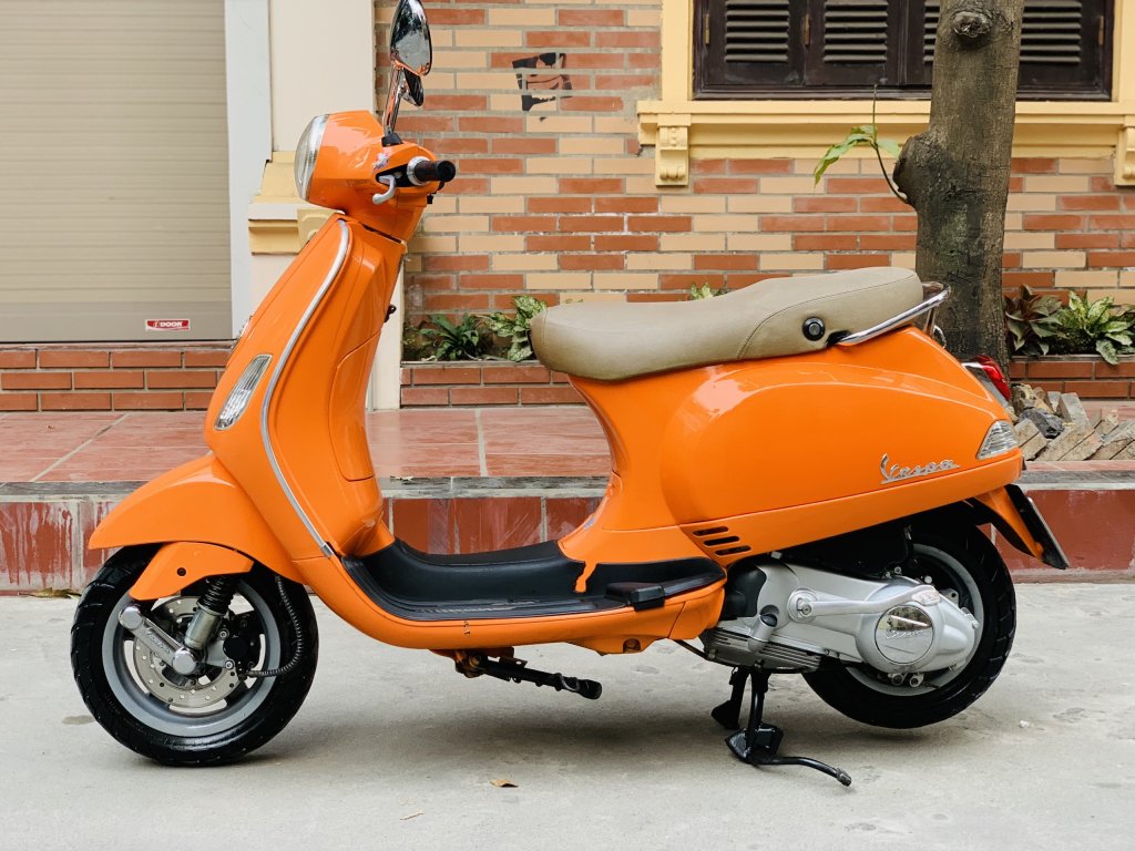 Vespa Lx 125 khoá từ chân chống điện 2010 -  4700 - giá 15.8 triệu  (1).jpg