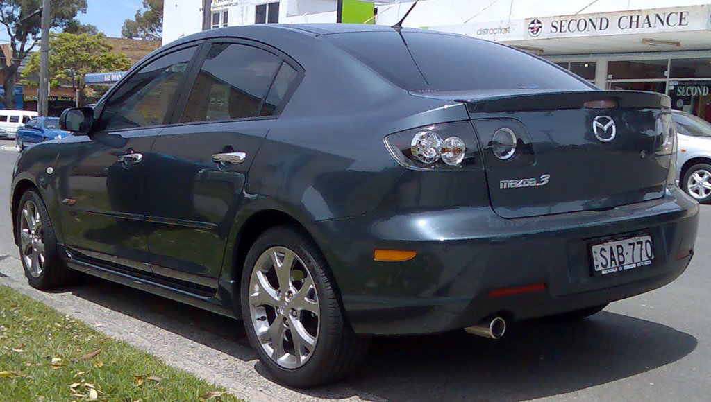 Chi tiết Review Mazda 3 kèm cặp chỉ dẫn dùng xe