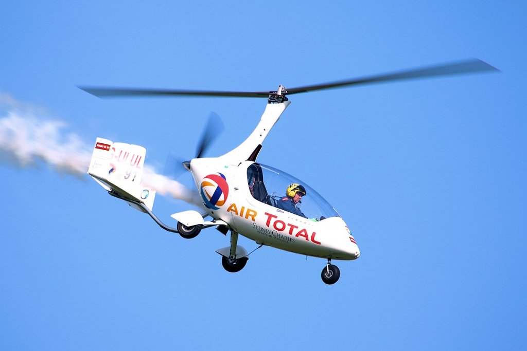 1200px-AutoGyro_Calidus_-_Shuttleworth_Season_Premiere_2016_(26422815634).jpg