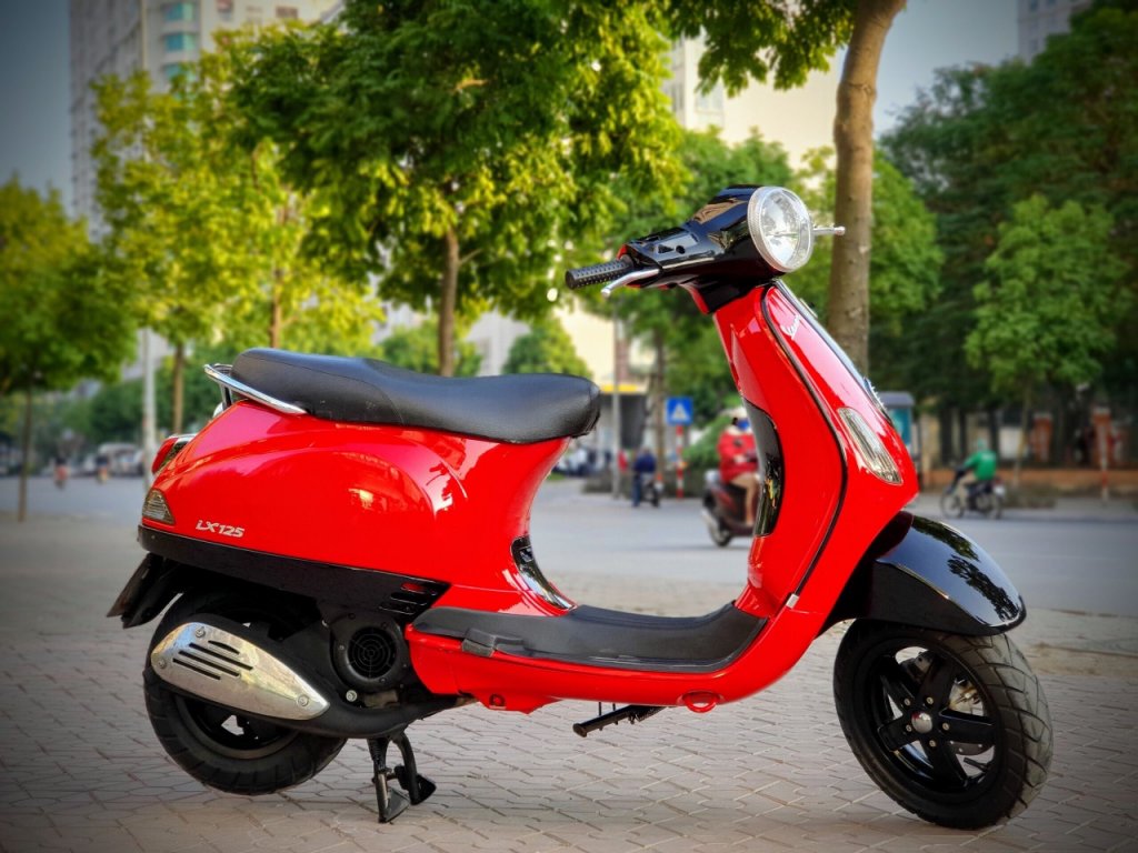 Vespa LX 125 Việt Nam đời 2011 . đăng ký 2021. chính chủ viết giấy bán. - giá 16,8 triệu - 983...jpg