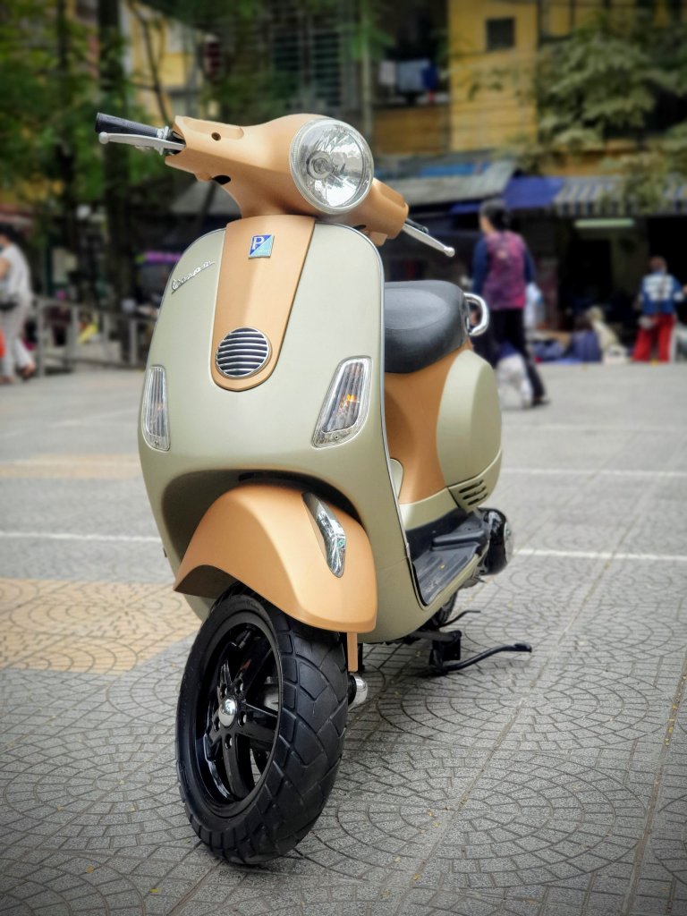 Vespa Lx 125ie màu vàng 2011 biển Vip 20888, xe zin đẹp, giá 19.8 triệu  (1).jpg