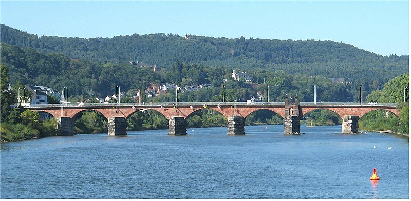 800px-Trier-Römerbrücke.01.jpg