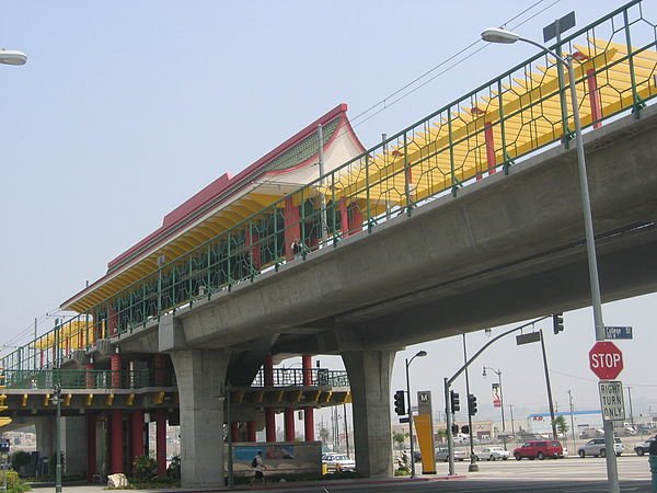 600px-Chinatown-la-metrostation2.jpg