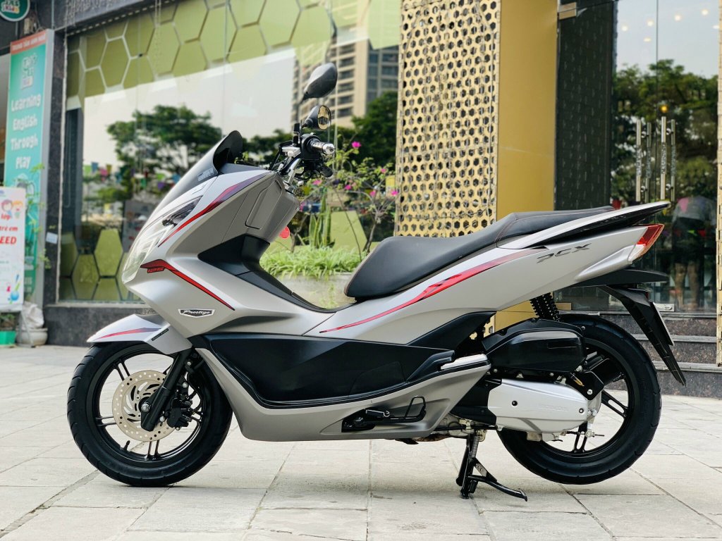 PCX 2016 ghi nhám khoá bấm - giá 38 triệu - 52807   (1).jpg