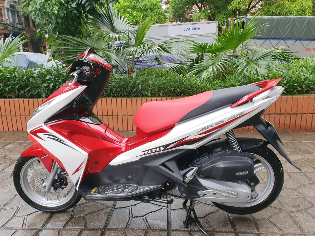 Honda Airblade 125 đỏ trắng 2013 - 49535 - giá 28.6 triệu   (1).jpg