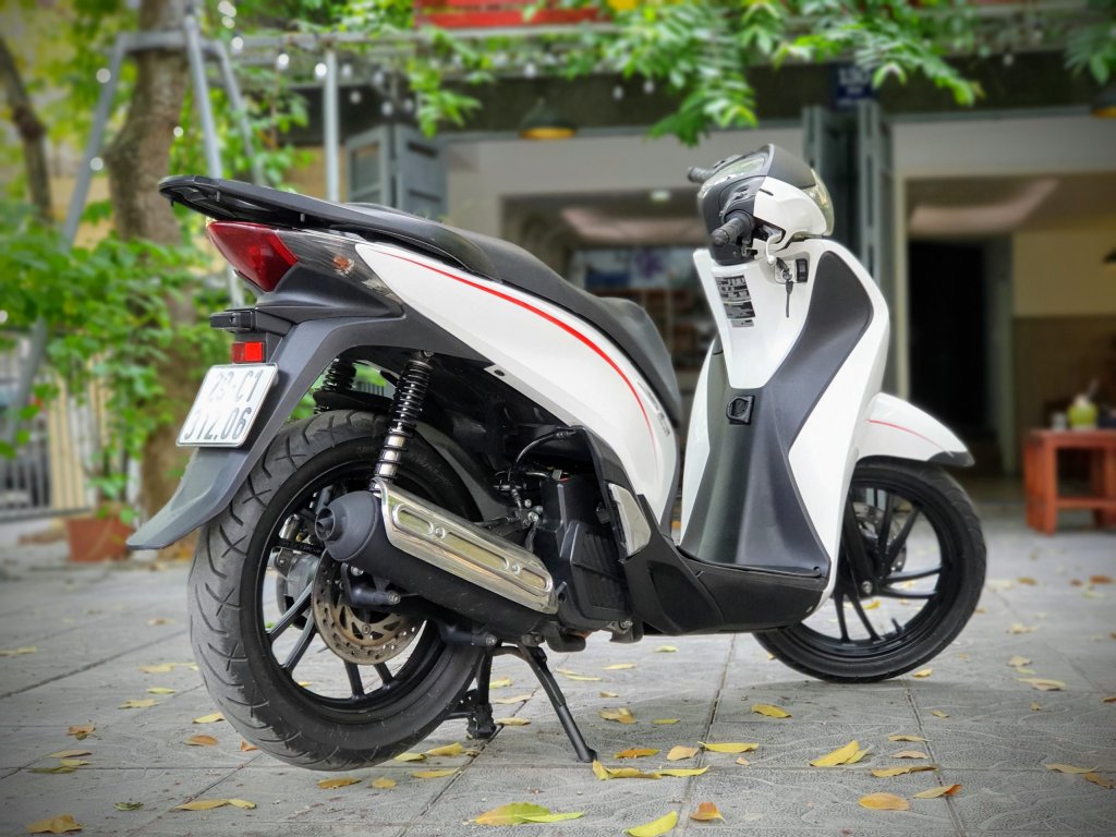 SH 125i màu trắng đk 2015 - giá 58 triệu - 31206  (4).jpg