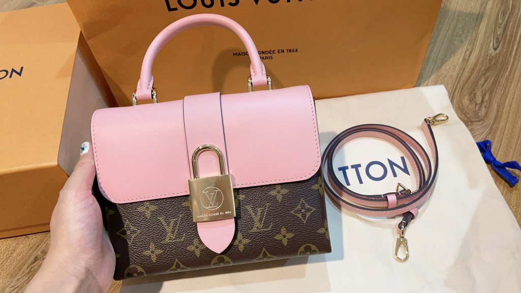 Estojo Louis Vuitton em segunda mão durante 490 EUR em Santa Ponça