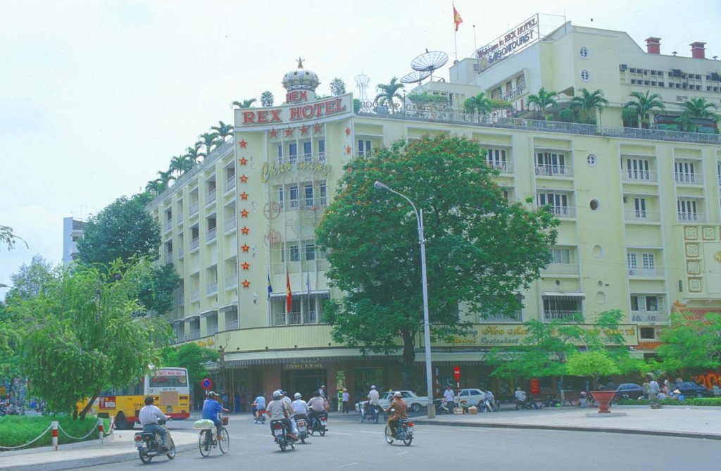 SGN Saigon - Rex Hotel2_b.jpg