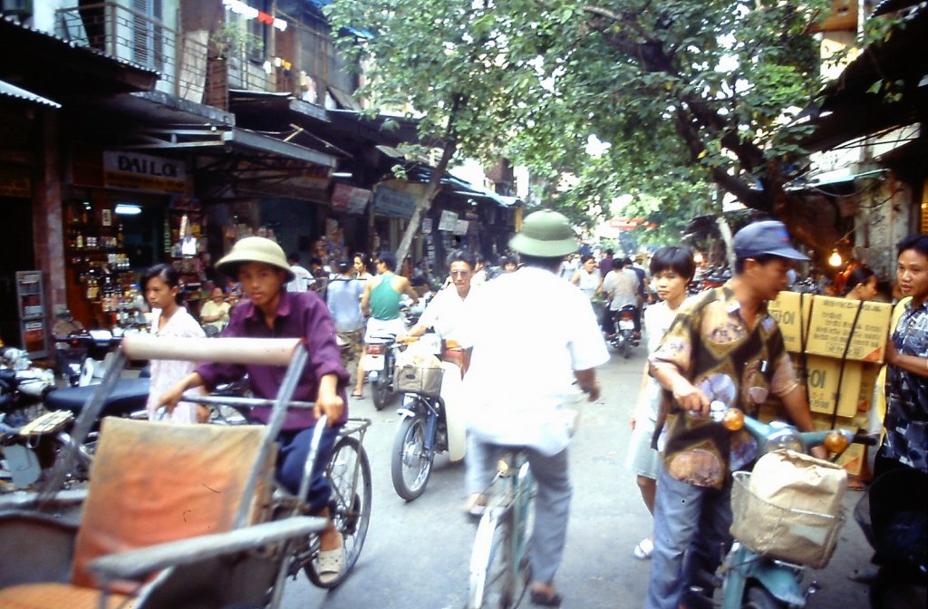 Vietnam-1995-Andy-Tarica-04.jpg