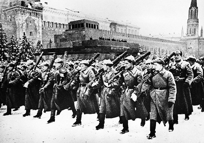 parade 1941.jpg