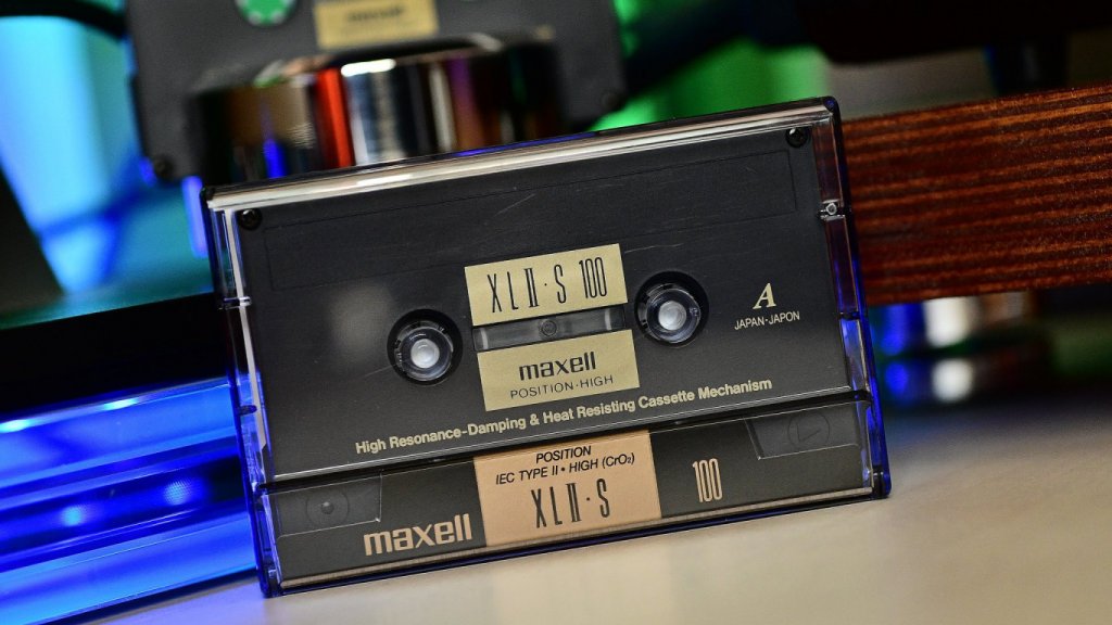 maxell-xlii-s-cassette-type-ii-chrome-tape.jpg