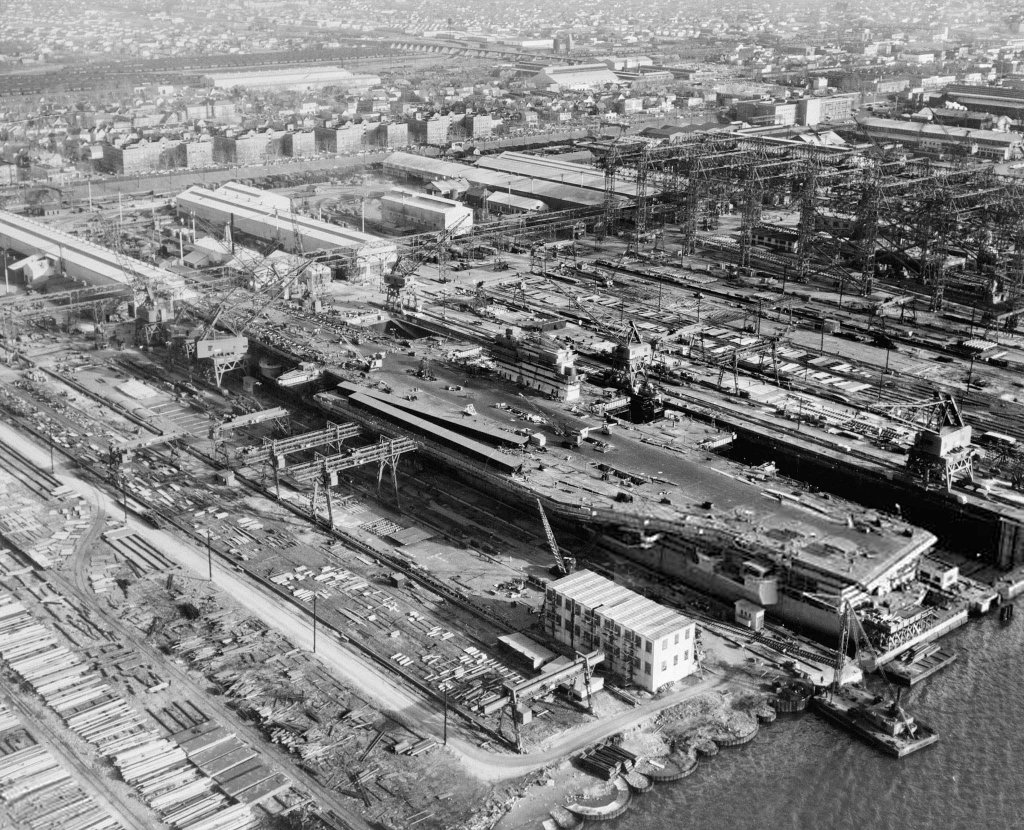 USS Forrestal (1_116).jpg