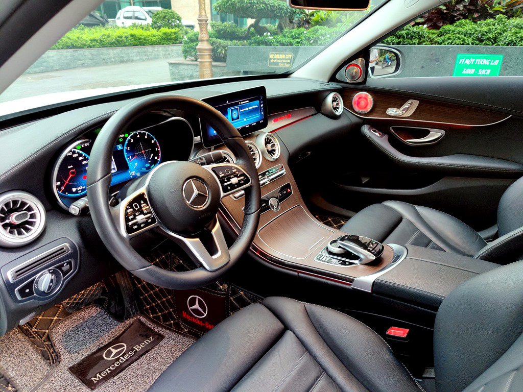 mercedes-c200-exclusive-2019-trang-den (6).jpg