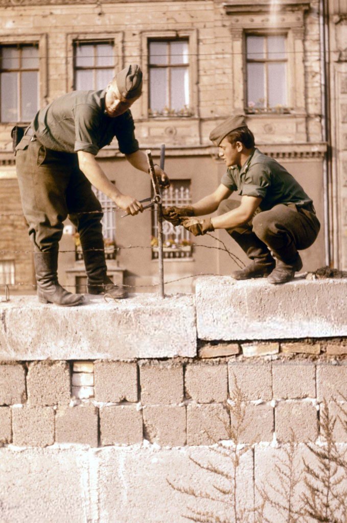 Berlin Wall 1961 (1_1_24_4.jpg