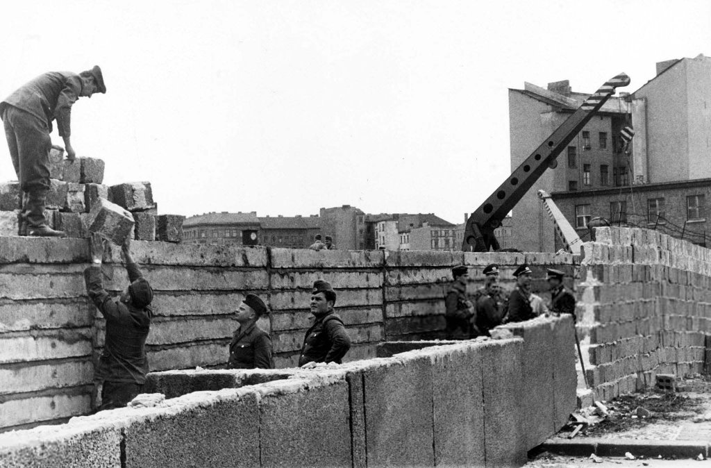 Berlin Wall 1961 (1_136).jpg