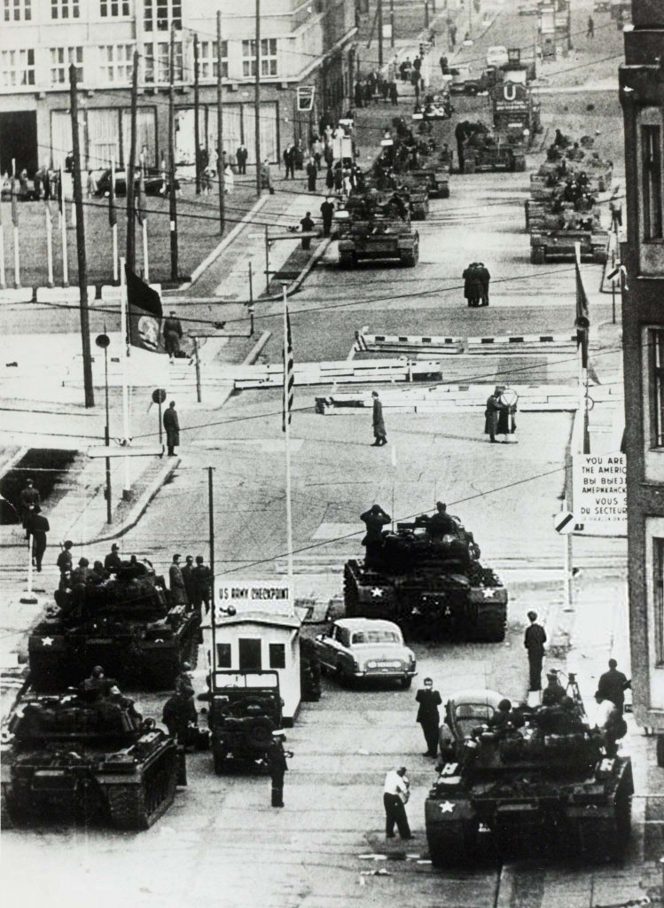 Berlin Wall 1961 (1_146).jpg