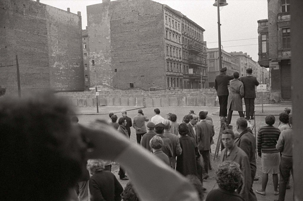Berlin Wall 1961 (1_154).jpg