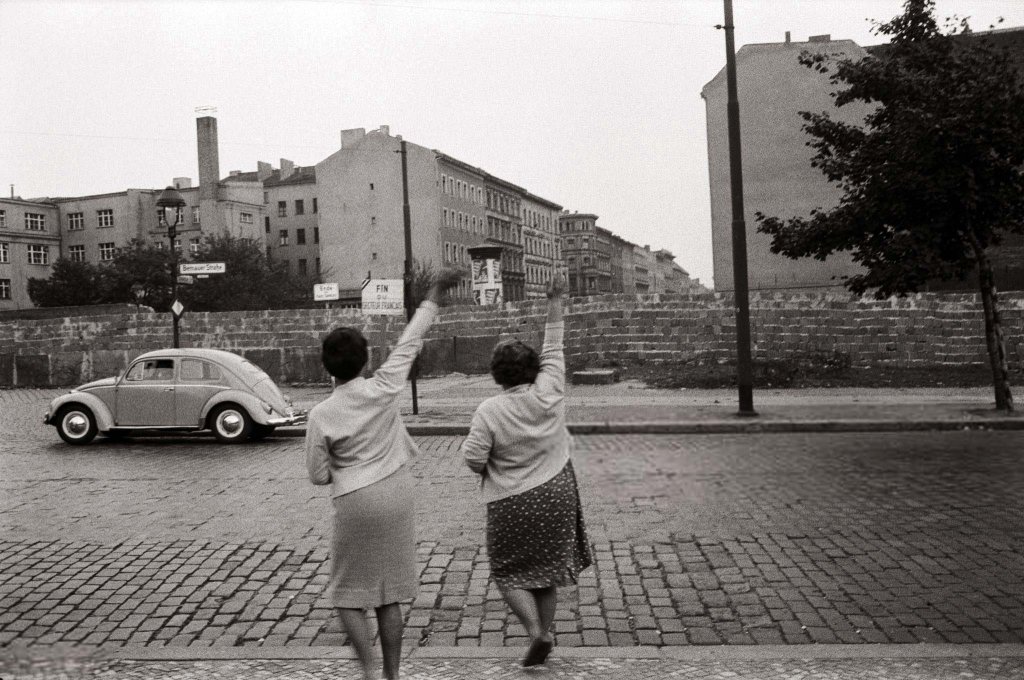 Berlin Wall 1961 (1_155).jpg