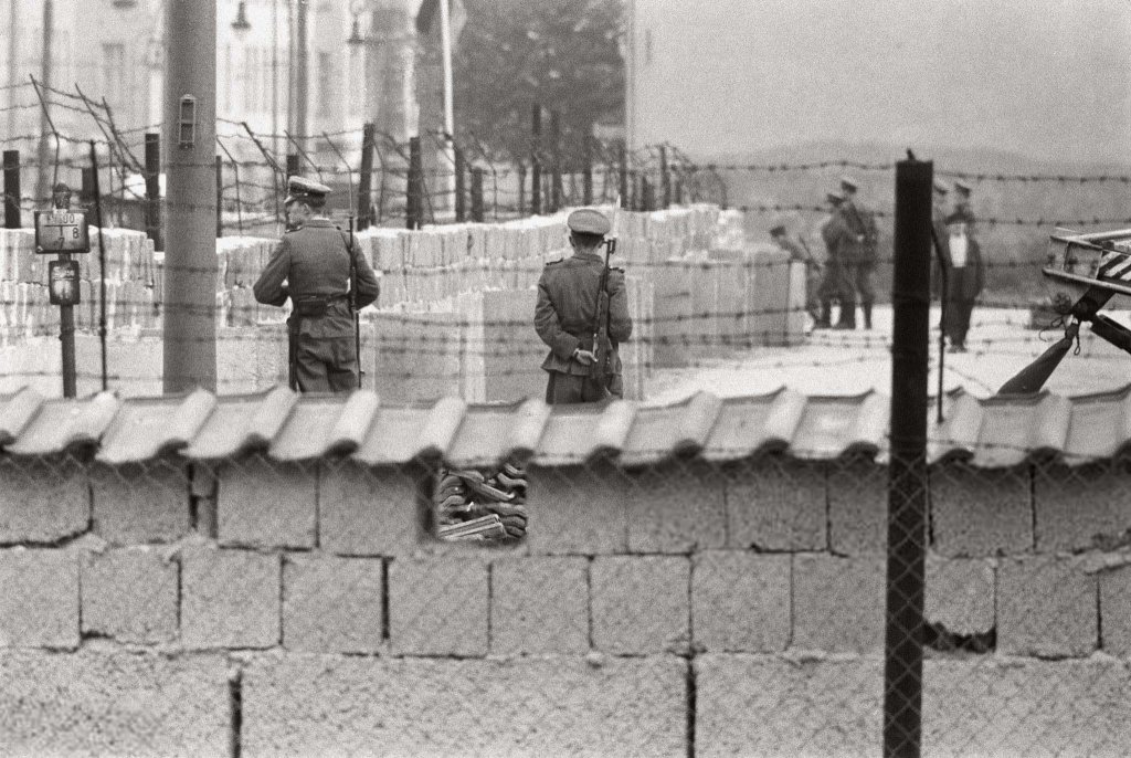 Berlin Wall 1961 (1_158).jpg