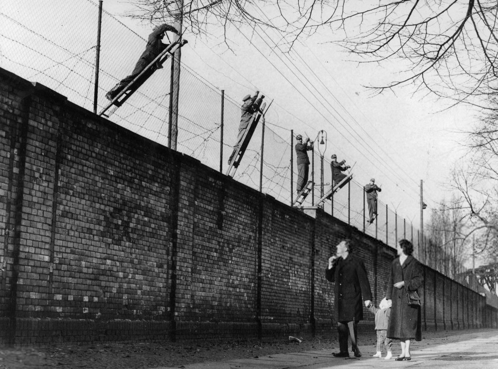 Berlin Wall 1961 (1_167).jpg