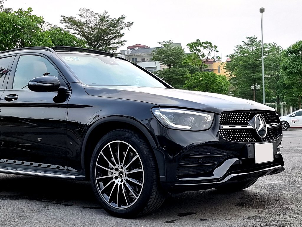 mercedes-glc-300-2019-nhap-khau-the-gioi-xe-duc-tathien-0704888333 (3).jpg