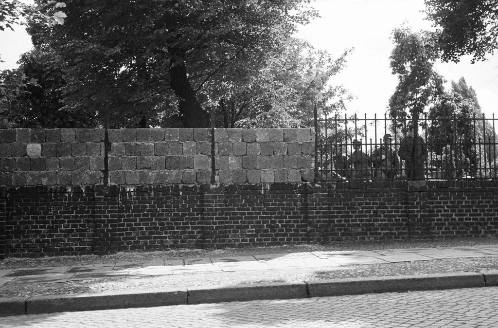 Berlin Wall 1961 (1_309).jpg