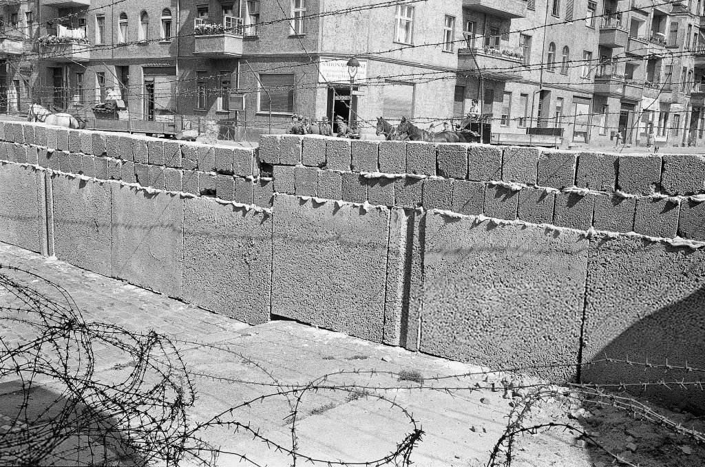 Berlin Wall 1961 (1_427).jpg