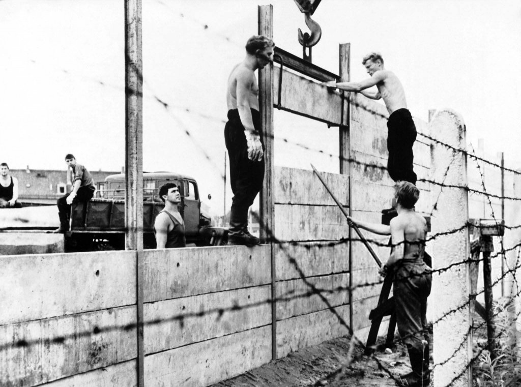 Berlin Wall 1961 (1_553).jpg