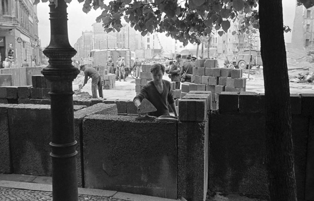 Berlin Wall 1961 (1_567).jpg