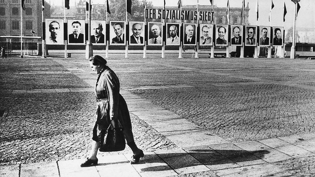 Berlin Wall 1961 (1_570).jpg