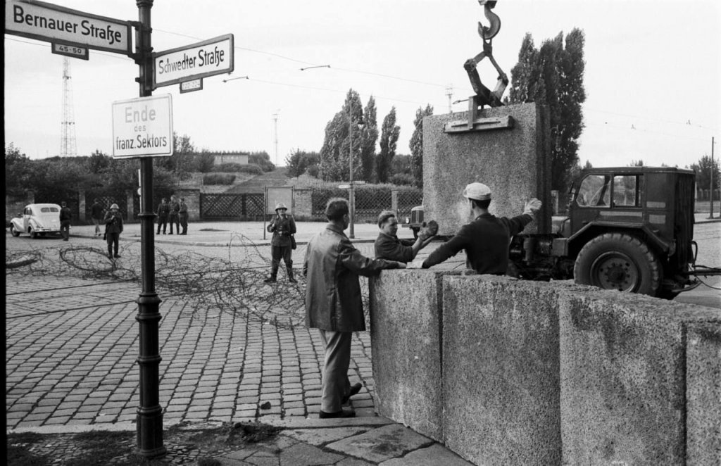 Berlin Wall 1961 (1_577).jpg