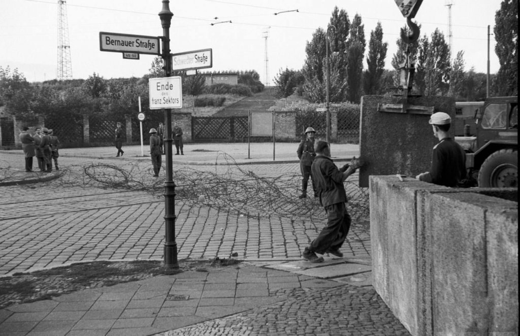 Berlin Wall 1961 (1_578).jpg