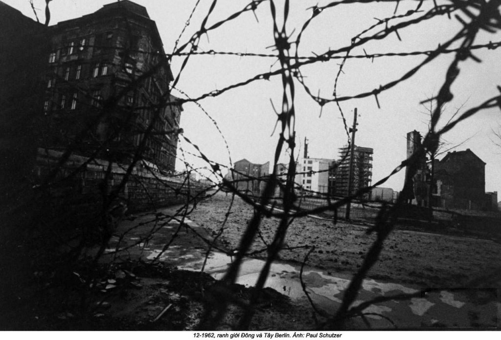 Berlin Wall 1961 (1_594).jpg