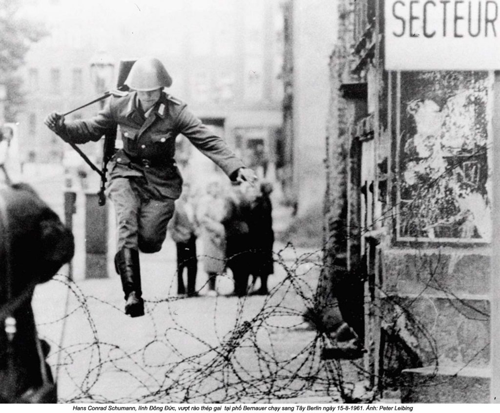 Berlin Wall 1961 (1_600).jpg