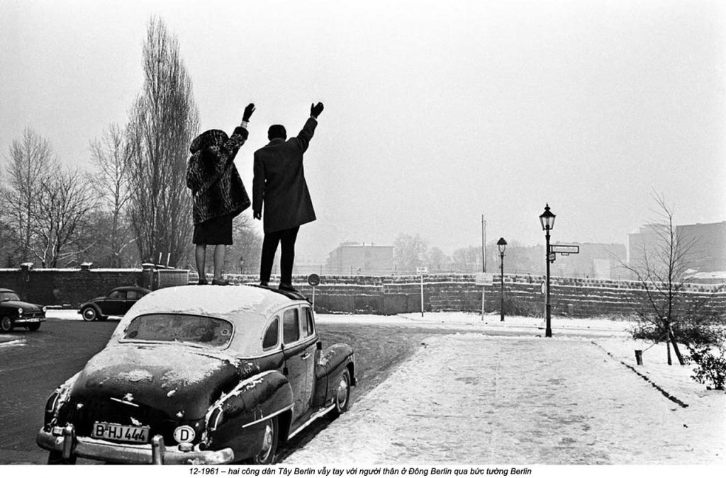 Berlin Wall 1961 (3_56).jpg