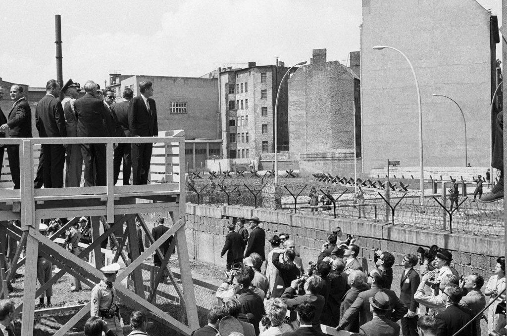 Berlin Wall 1963 (1_14).jpg