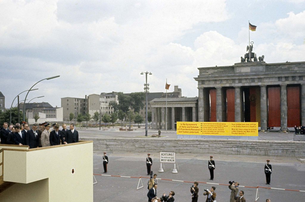 Berlin Wall 1963 (3_4).jpg