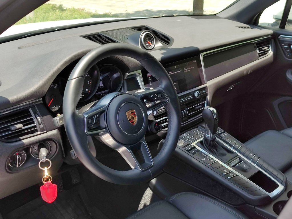 porsche-macan-trang-2019-2020-tathien-0704888333 (11).jpg