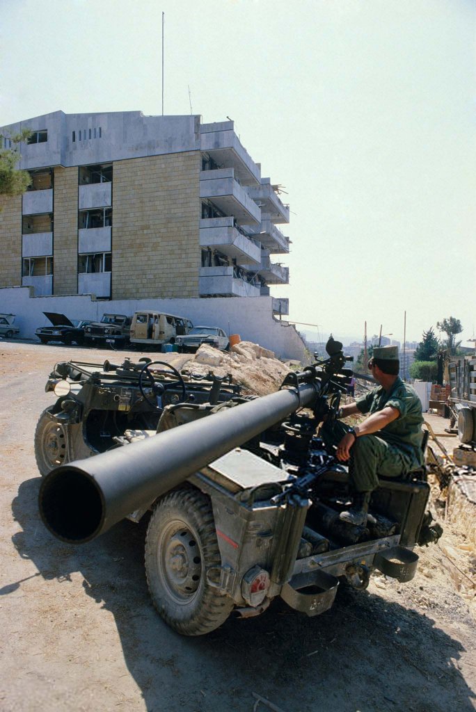 Lebanon 1984_9_20 (9).jpg