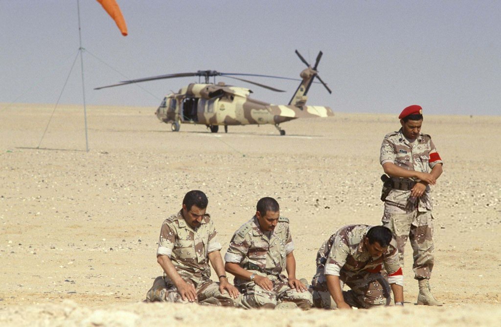 Iraq 1990_8_25 (x3).jpg
